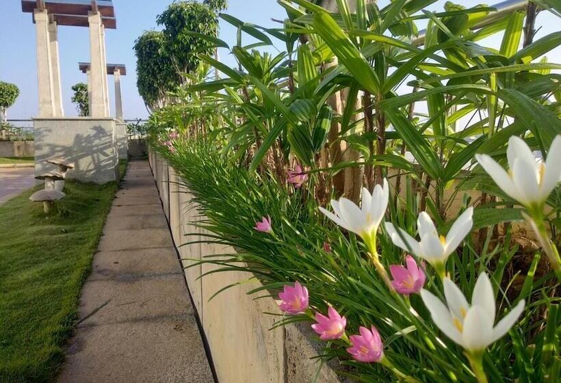 בית מלון כפרי Grand Gardenia