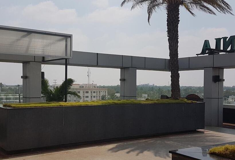 בית מלון כפרי Grand Gardenia