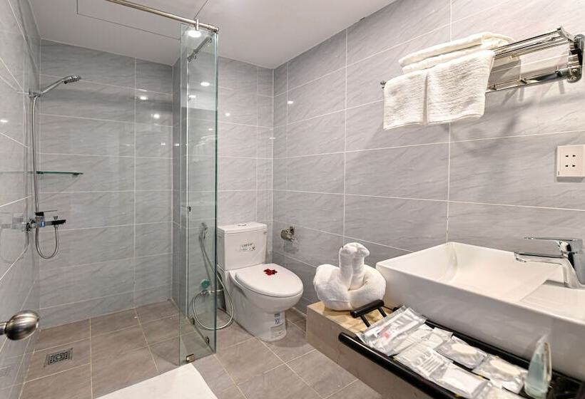 هتل Hoi An Dream City