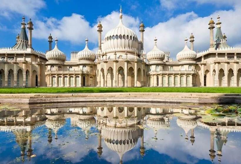 ホテル Ibis Brighton City Centre   Station