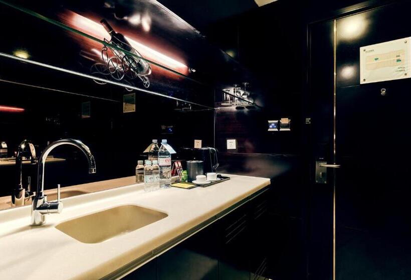 هتل Jiazheng International Energy