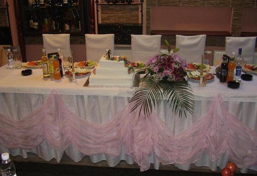 فندق Kestenite Family