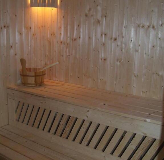 فندق Kestenite Family