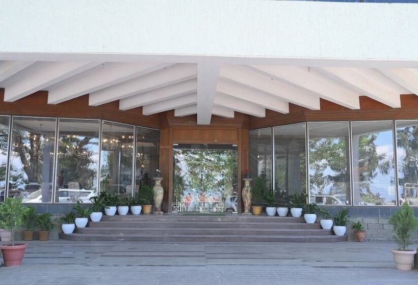 호텔 Kufri Holiday Resort