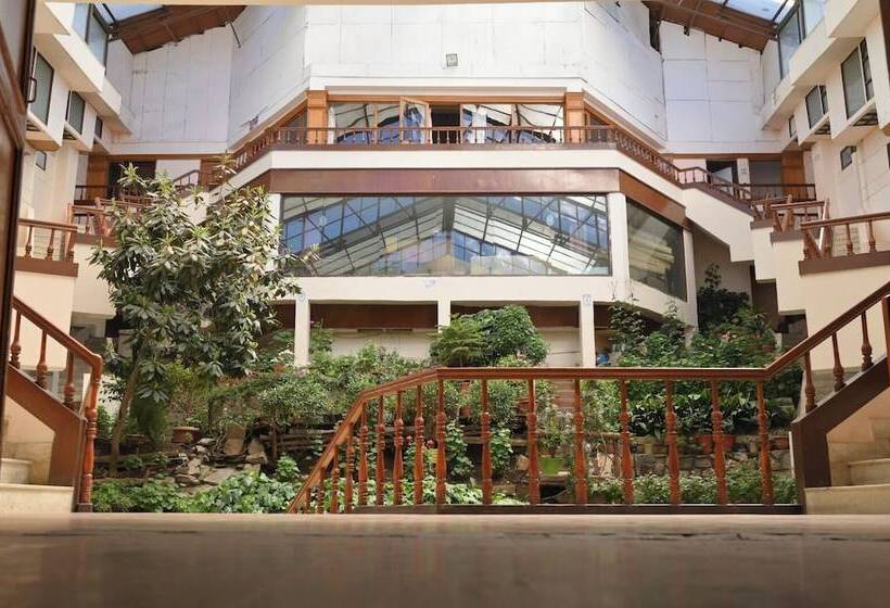 호텔 Kufri Holiday Resort