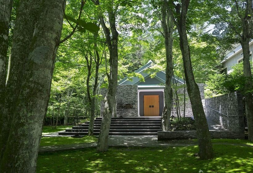 Отель Kyukaruizawa Kikyo, Curio Collection By Hilton