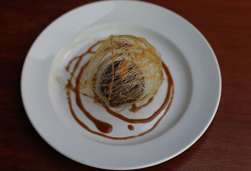 هتل Lake Duluti Lodge