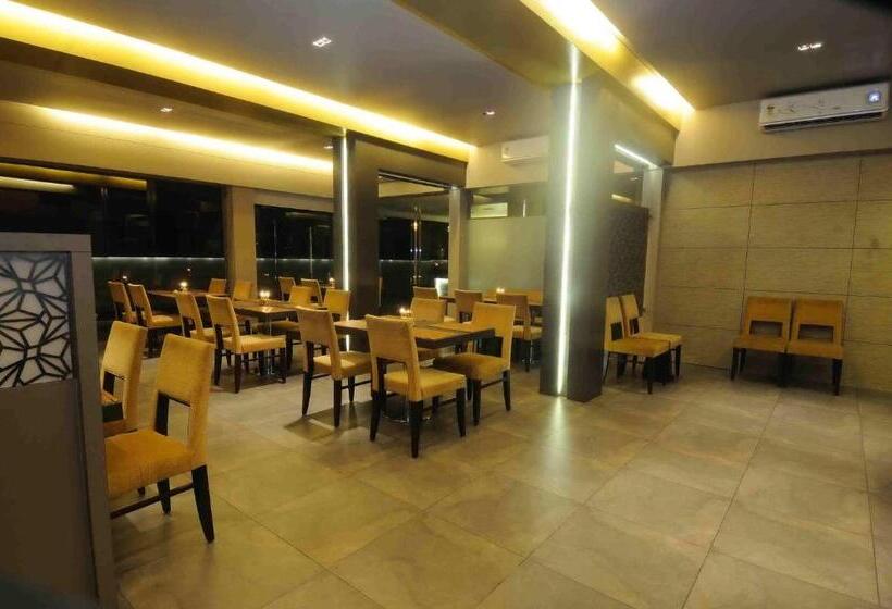 هتل Landmark Fort