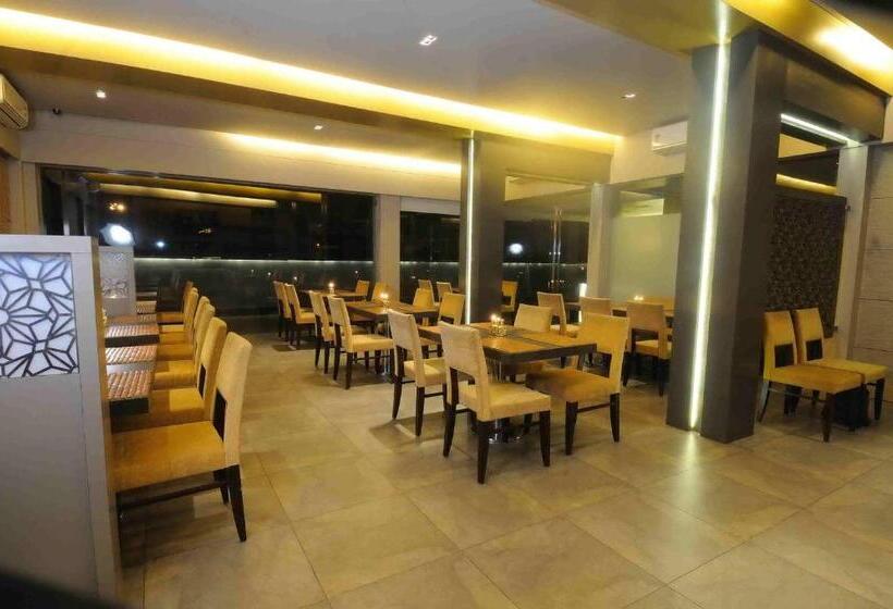 هتل Landmark Fort