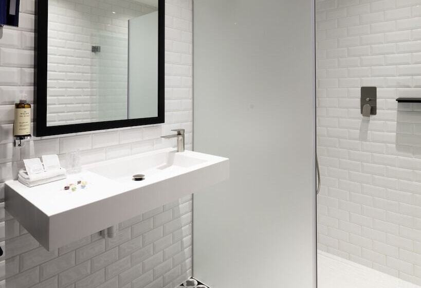 Отель Leo Station, Villa Et Annexes