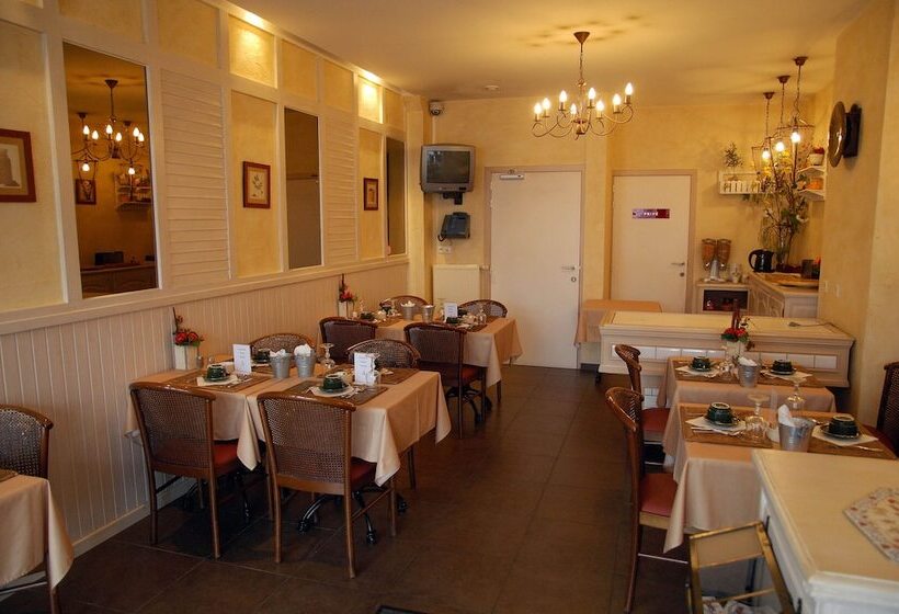 Отель Leo Station, Villa Et Annexes