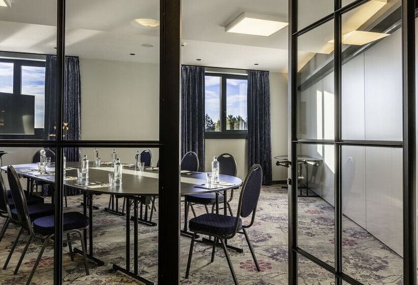 Отель Leo Station, Villa Et Annexes