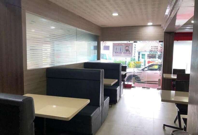 ホテル Preethi Palace