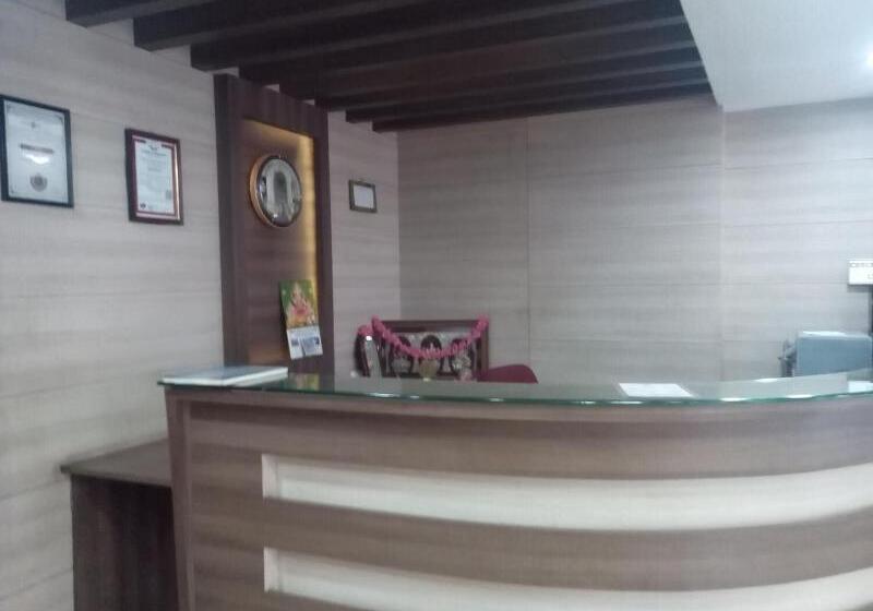 Отель Preethi Palace