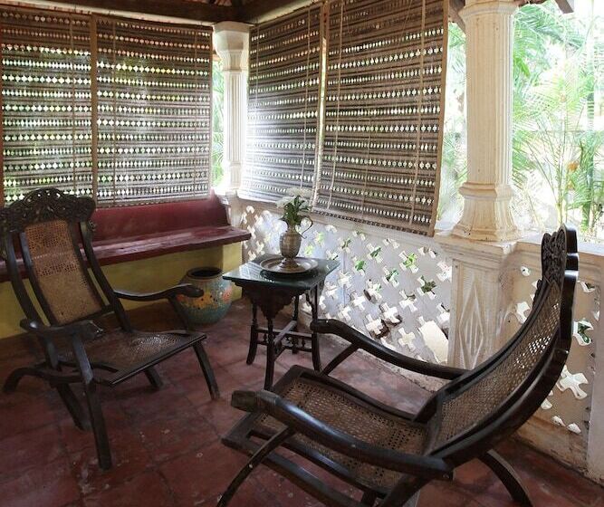 ホテル Presa Di Goa