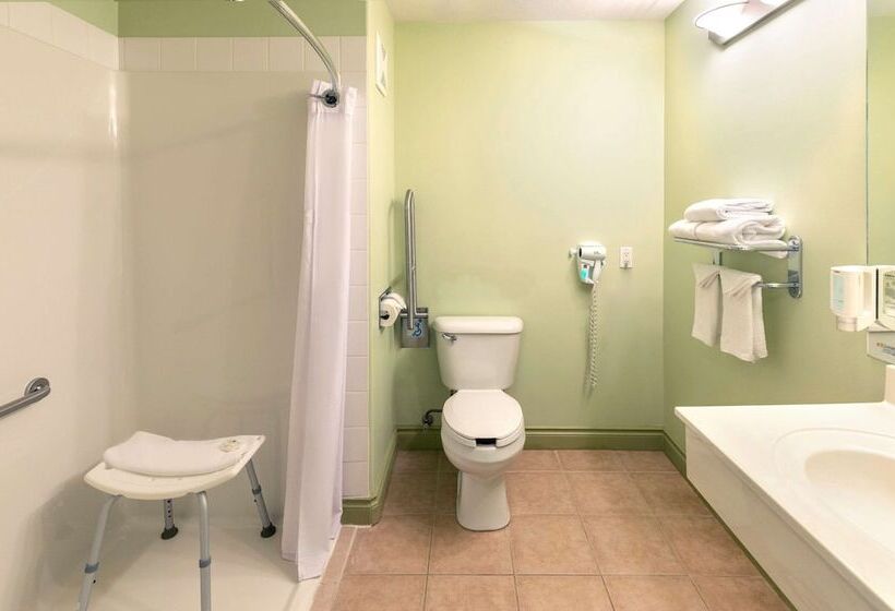 בית מלון כפרי Quality Inn & Suites