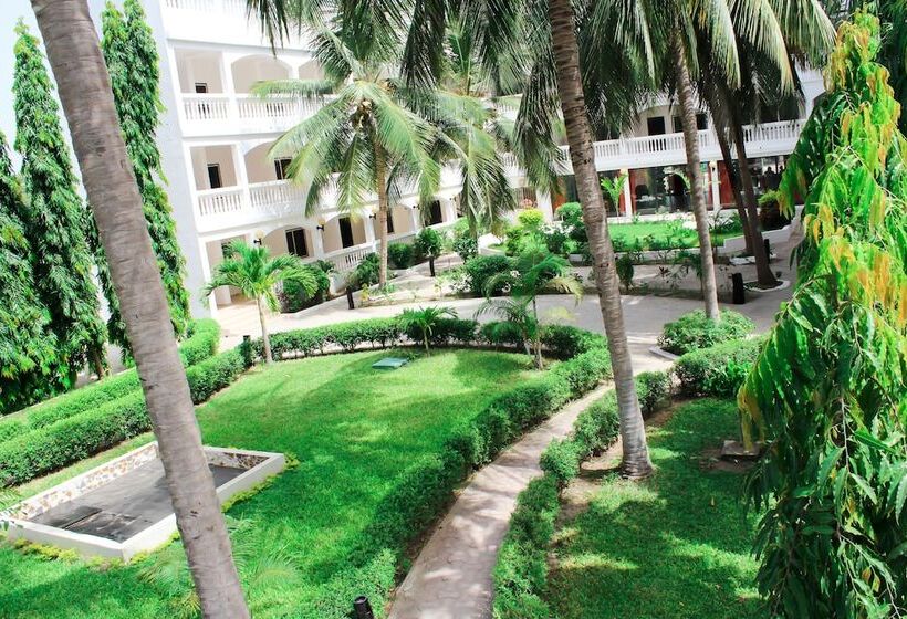 Sarges Hotel Managed By Continent