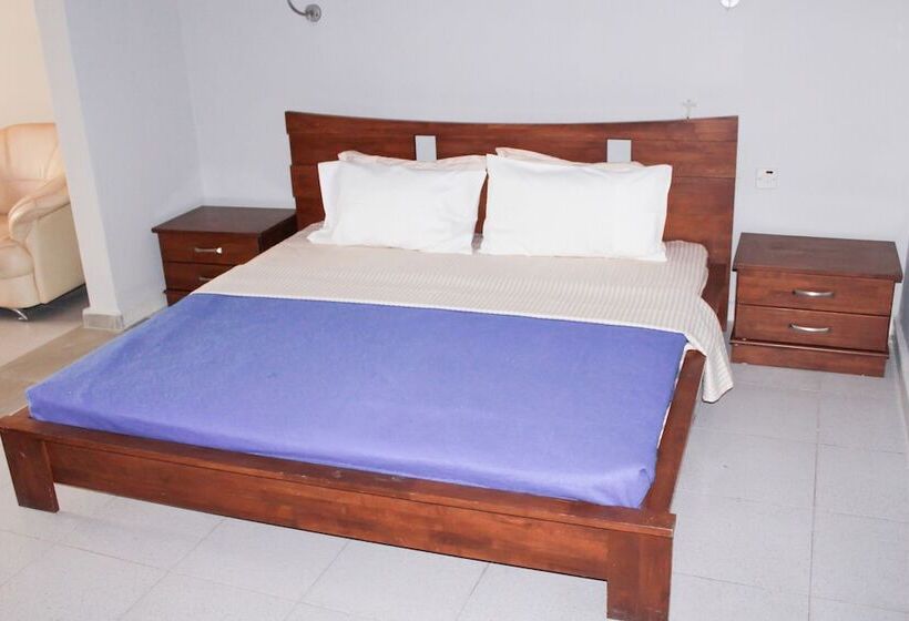 Sarges Hotel Managed By Continent