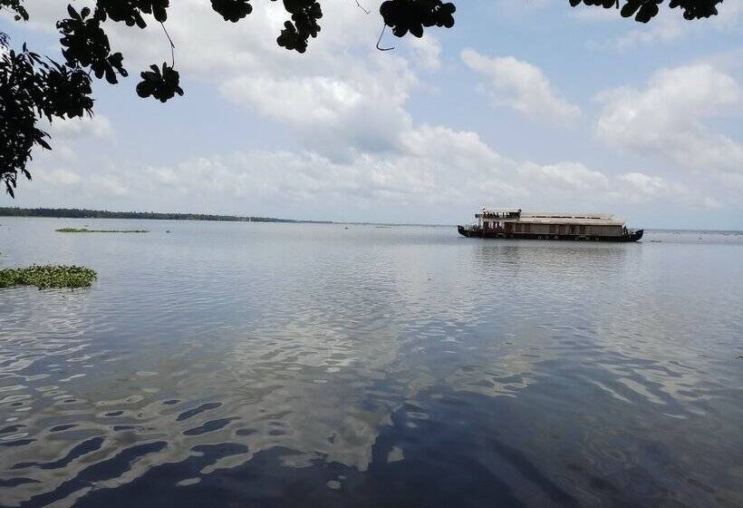 فندق Saro Lake County