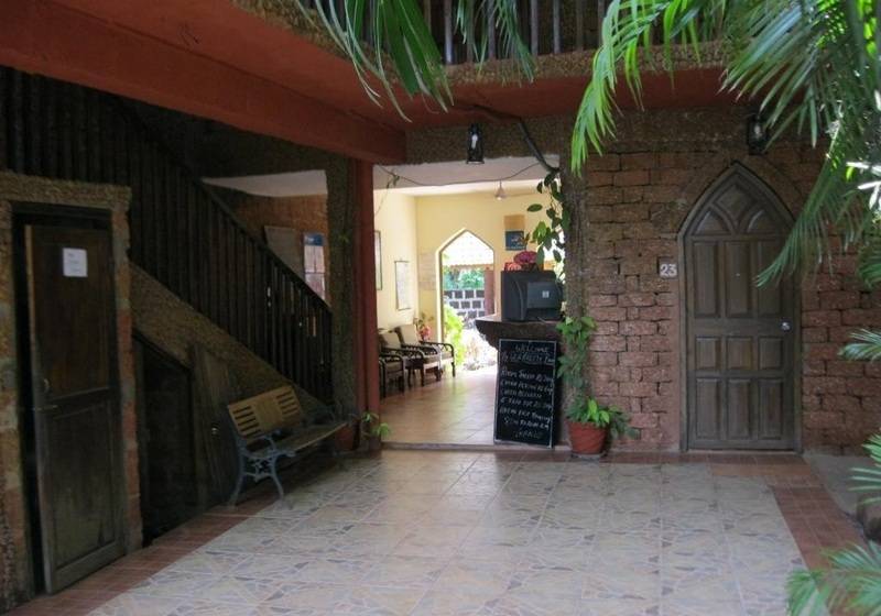 هتل Sea Breeze Inn, Calangute Goa