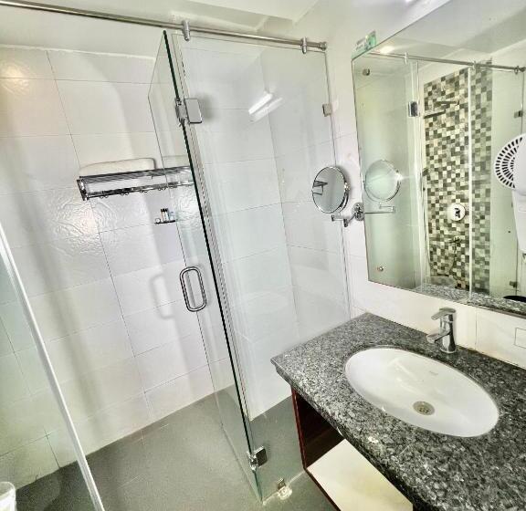 ホテル Sea Hawk Hill Resort A Luxury Boutique Resort, 20 Km From Nainital