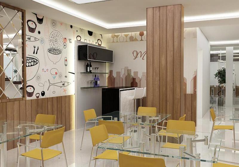 ホテル Silver Leaf Noida