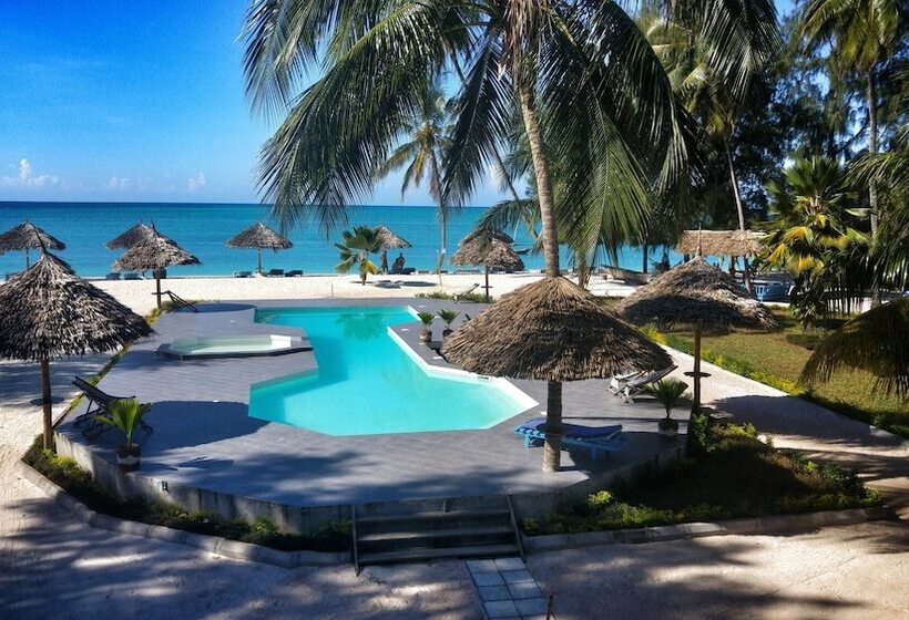 Отель Smiles Beach