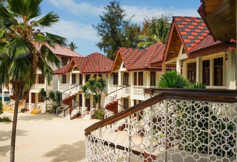 Отель Smiles Beach