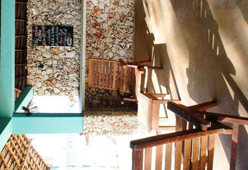 Отель Smiles Beach