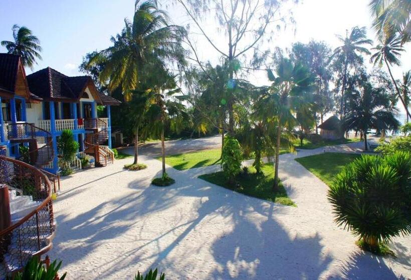 Отель Smiles Beach