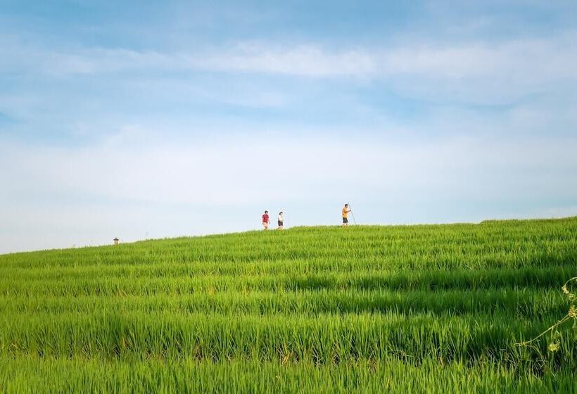 فندق Soka Indah Restaurant & Bungalows