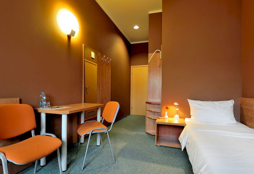 בית מלון כפרי Diament Stadion Slaski