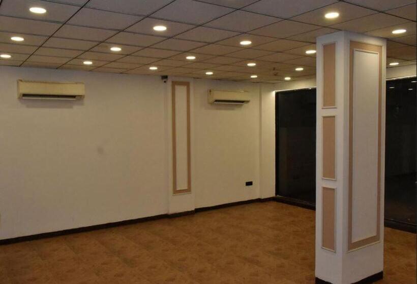 בית מלון כפרי Supreme