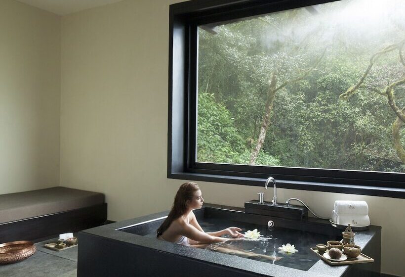 هتل Taj Madikeri Resort & Spa Coorg