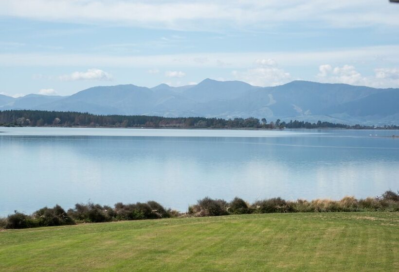 בית מלון כפרי Te Koi The Lodge At Bronte