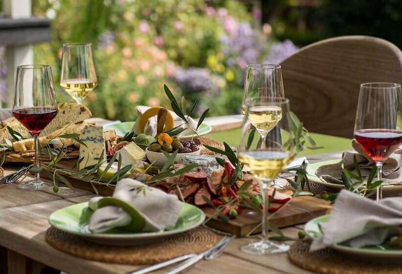 בית מלון כפרי Te Koi The Lodge At Bronte