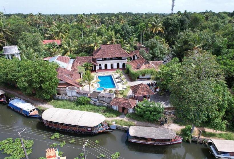 Kumarakom Tharavadu   A Heritage Hotel, Kumarakom