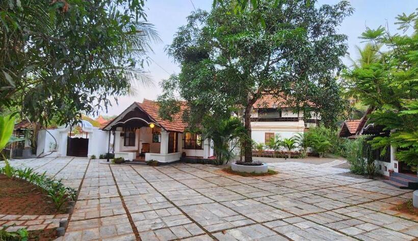 Kumarakom Tharavadu   A Heritage Hotel, Kumarakom