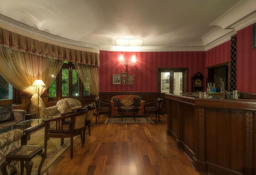 Hotel The Claridges Nabha Residence