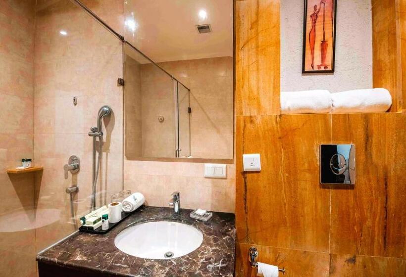 فندق The Fern Surya Resort Kasauli Hills, Dharampur