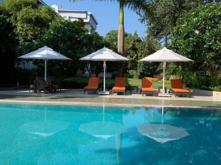 호텔 Gir Serai Ihcl Seleqtions