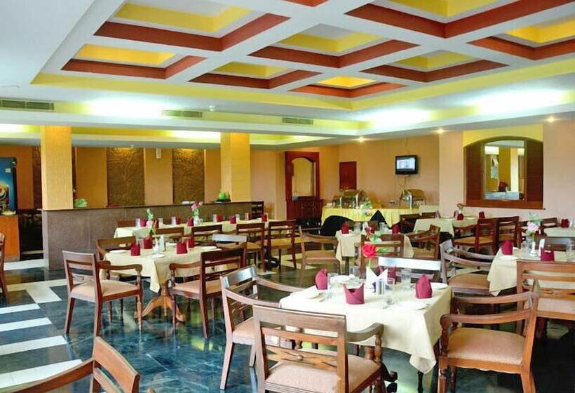 فندق The Golden Retreat