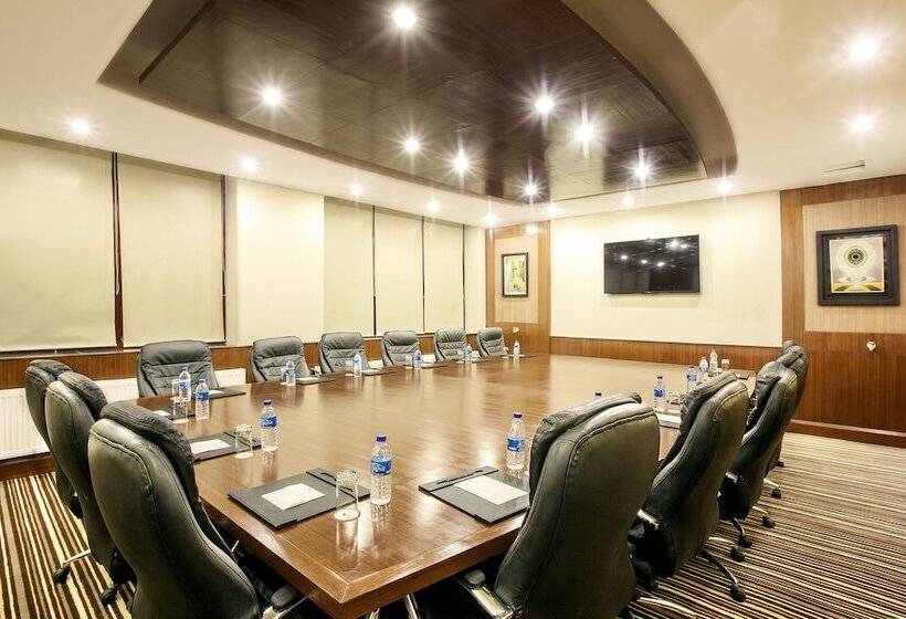 Hotel The Grand Dragon Ladakh