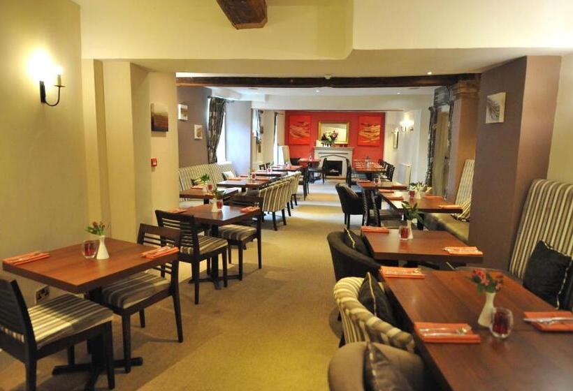 ホテル The Greyhound Coaching Inn