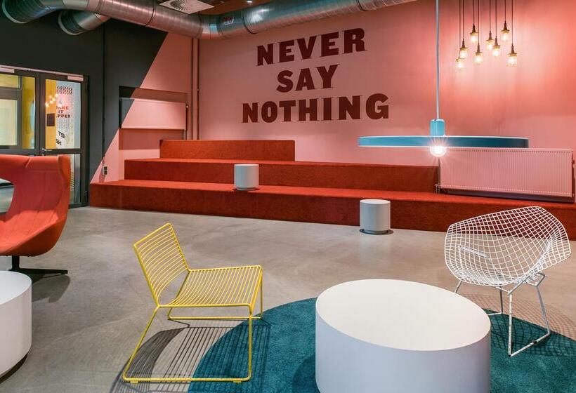 בית מלון כפרי The Social Hub Rotterdam