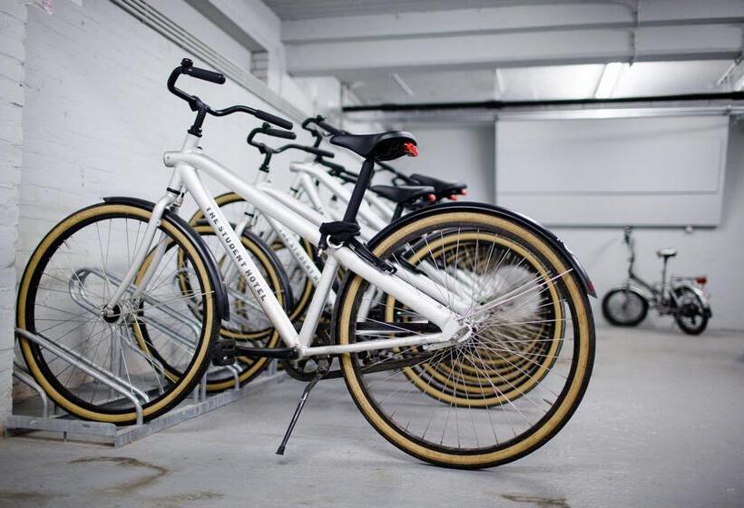 בית מלון כפרי The Social Hub Rotterdam