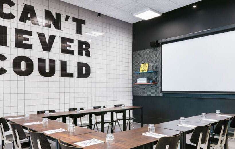 בית מלון כפרי The Social Hub Rotterdam