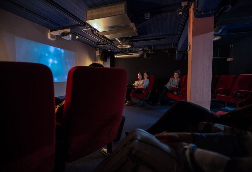 בית מלון כפרי The Social Hub Rotterdam