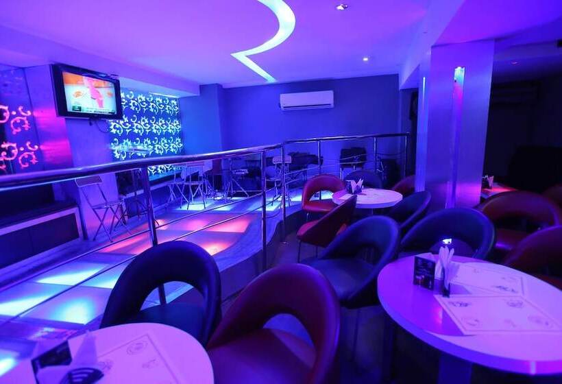 هتل Vip International