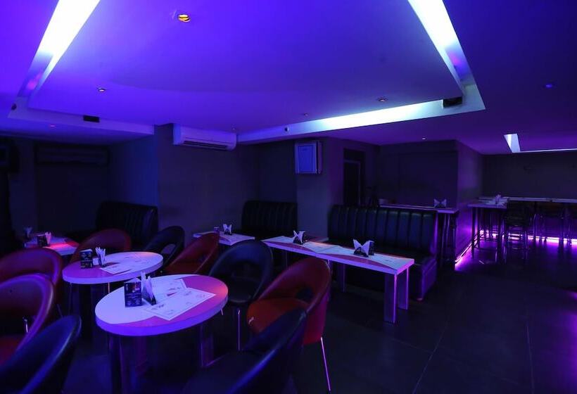 هتل Vip International